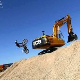 show Moto JCB EXPERIENCE TOUR 2018 BREST